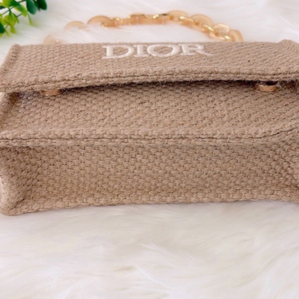 Dior Beauty Raffia Clutch Shoulder Bag with Resin Strap - Picture 11 of 15